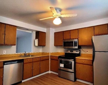 16 Craftsman Court - Photo Thumbnail 3