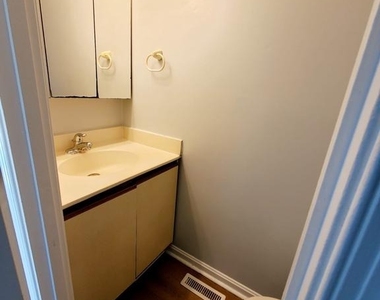 16 Craftsman Court - Photo Thumbnail 10