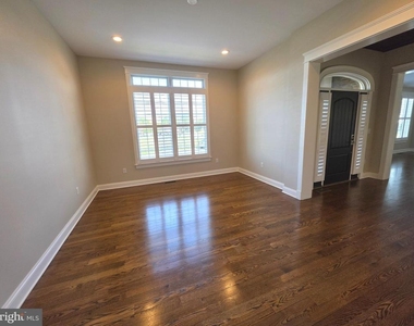 94 Wolf Creek Circle - Photo Thumbnail 10