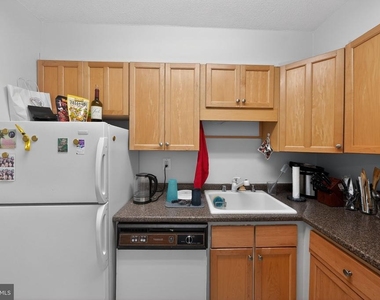 429 N Street Sw - Photo Thumbnail 1
