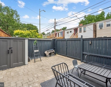 1213 Staples Street Ne - Photo Thumbnail 14