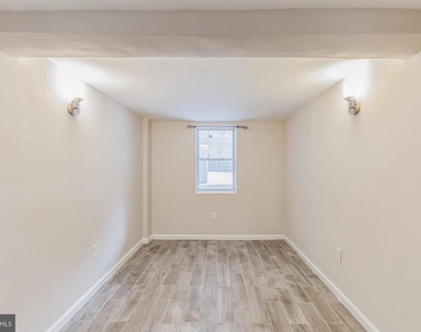 1213 Staples Street Ne - Photo Thumbnail 9