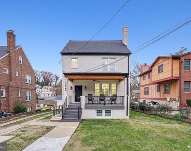 3422 Pennsylvania Avenue Se - Photo Thumbnail 2