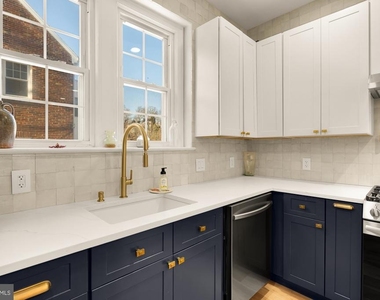 3422 Pennsylvania Avenue Se - Photo Thumbnail 4