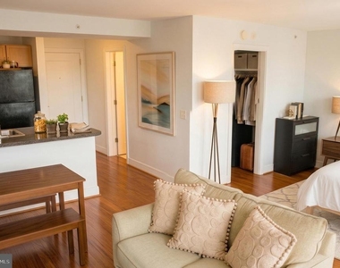 800 4th Street Sw - Photo Thumbnail 1