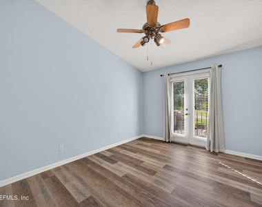 13727 Richmond Park Drive N - Photo Thumbnail 19
