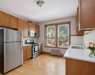 2959 N Springfield Avenue - Photo Thumbnail 2