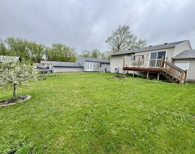 5556 N Thornwood Avenue - Photo Thumbnail 12