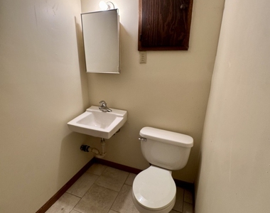 5556 N Thornwood Avenue - Photo Thumbnail 9