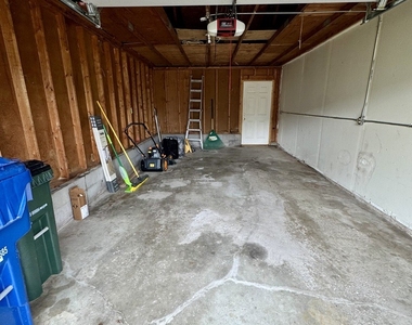 5556 N Thornwood Avenue - Photo Thumbnail 14