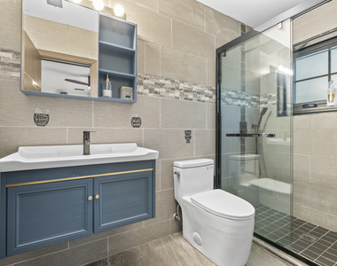 2307 Lake Street - Photo Thumbnail 18