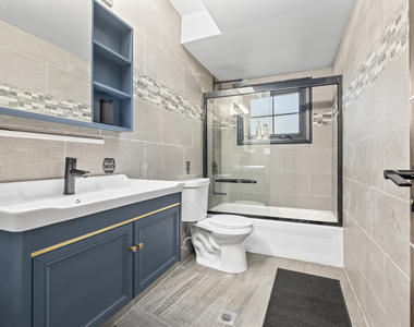 2307 Lake Street - Photo Thumbnail 21