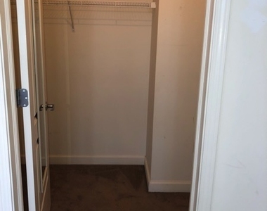 420 E Waterside Drive - Photo Thumbnail 5