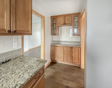 5156 W 63rd Place - Photo Thumbnail 3