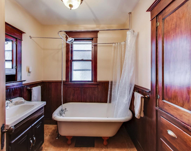 804 S Grove Avenue - Photo Thumbnail 11