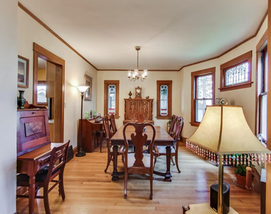 804 S Grove Avenue - Photo Thumbnail 5