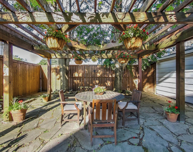 804 S Grove Avenue - Photo Thumbnail 14