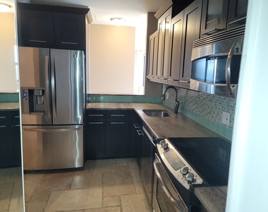 3660 N Lake Shore Drive - Photo Thumbnail 2