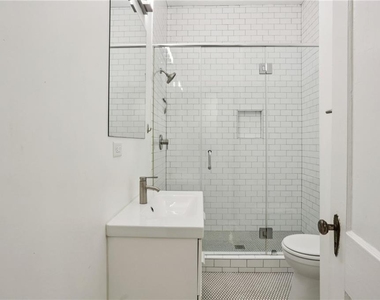 385 10th Street Ne - Photo Thumbnail 5