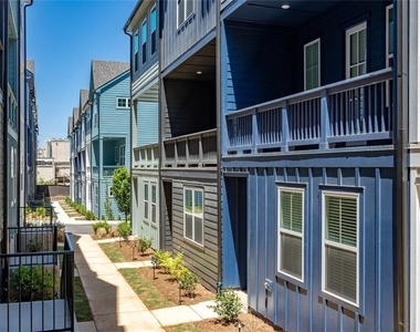 776 Metropolitan Parkway Sw - Photo Thumbnail 1