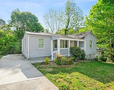 360 Betsy Avenue Sw - Photo Thumbnail 3