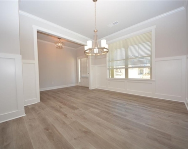232 Hellen Valley Drive - Photo Thumbnail 5