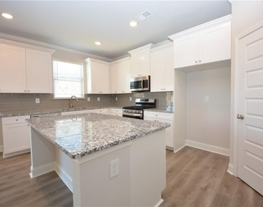 232 Hellen Valley Drive - Photo Thumbnail 14
