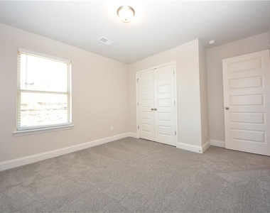 232 Hellen Valley Drive - Photo Thumbnail 32