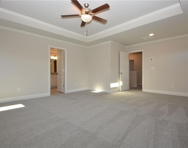 232 Hellen Valley Drive - Photo Thumbnail 19