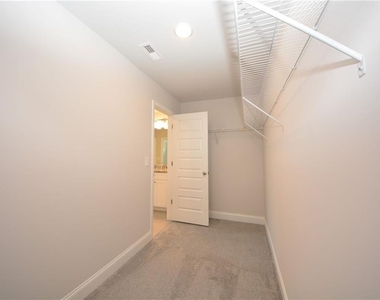 232 Hellen Valley Drive - Photo Thumbnail 24