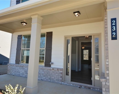 232 Hellen Valley Drive - Photo Thumbnail 3