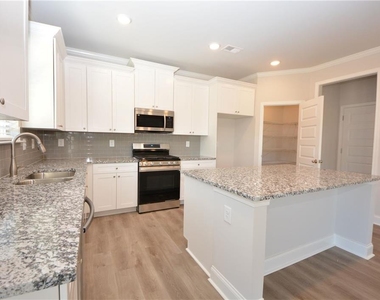 232 Hellen Valley Drive - Photo Thumbnail 15