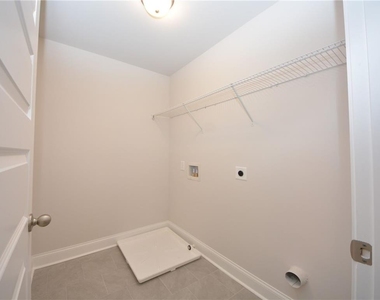 232 Hellen Valley Drive - Photo Thumbnail 34