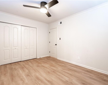 1135 Woodland Avenue Ne - Photo Thumbnail 17