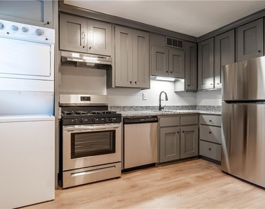 1135 Woodland Avenue Ne - Photo Thumbnail 11