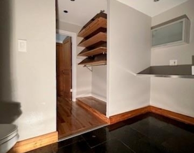 566 Rankin Street Ne - Photo Thumbnail 3