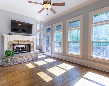2360 Manor Creek Court - Photo Thumbnail 24