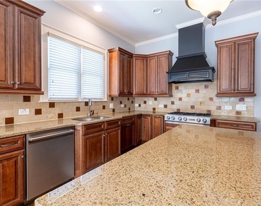 2360 Manor Creek Court - Photo Thumbnail 20