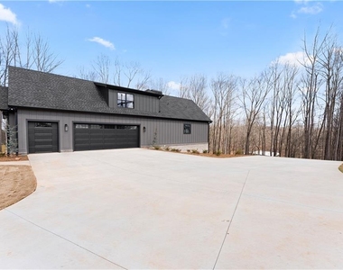 3255 Tanners Mill Road - Photo Thumbnail 8