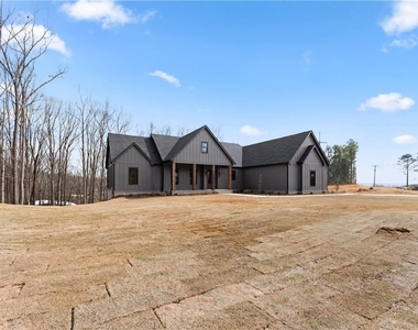 3255 Tanners Mill Road - Photo Thumbnail 5
