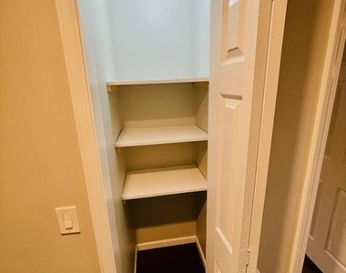 2930 Dundee Road - Photo Thumbnail 16