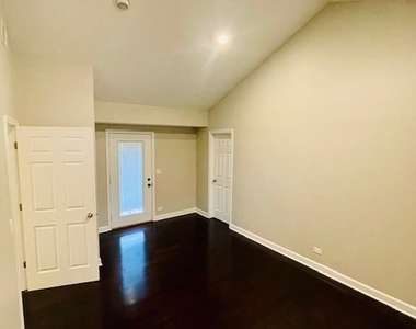 2930 Dundee Road - Photo Thumbnail 8