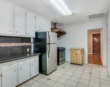 1413 53rd Street - Photo Thumbnail 14