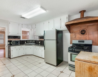 1413 53rd Street - Photo Thumbnail 13