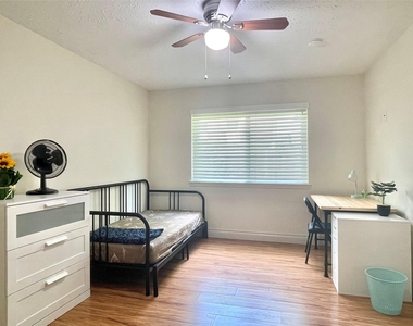 3023 Sam Houston Drive - Photo Thumbnail 20