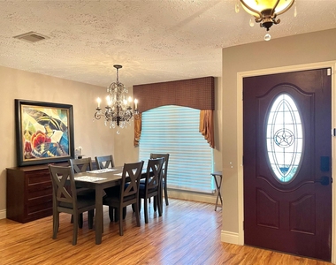 3023 Sam Houston Drive - Photo Thumbnail 6