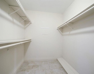 3023 Sam Houston Drive - Photo Thumbnail 17