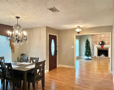 3023 Sam Houston Drive - Photo Thumbnail 9