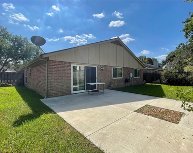 3023 Sam Houston Drive - Photo Thumbnail 32