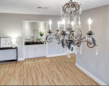 3023 Sam Houston Drive - Photo Thumbnail 10